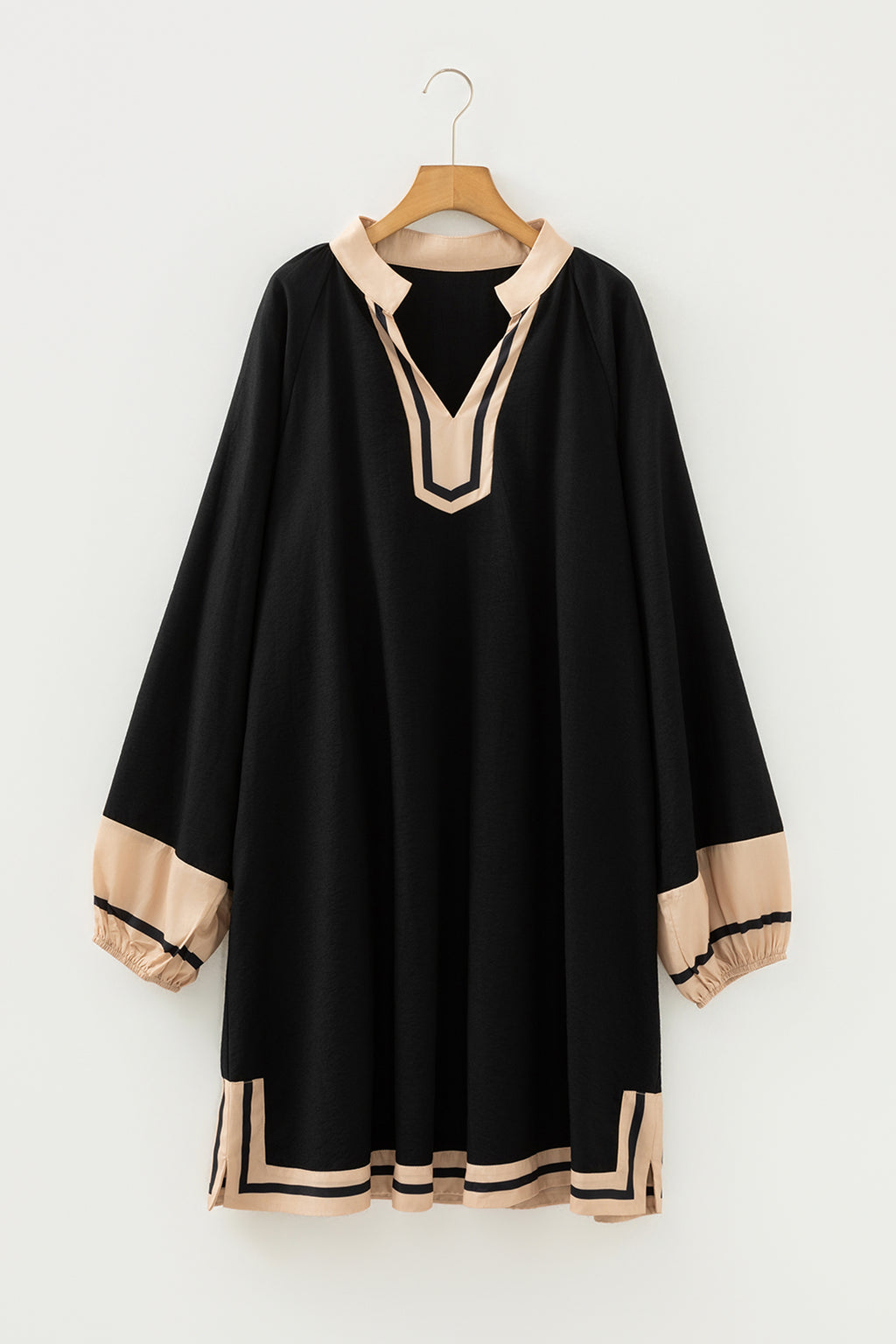 Black Plus Size Color Block Striped Trim V Neck Long Sleeve Shift Mini Dress