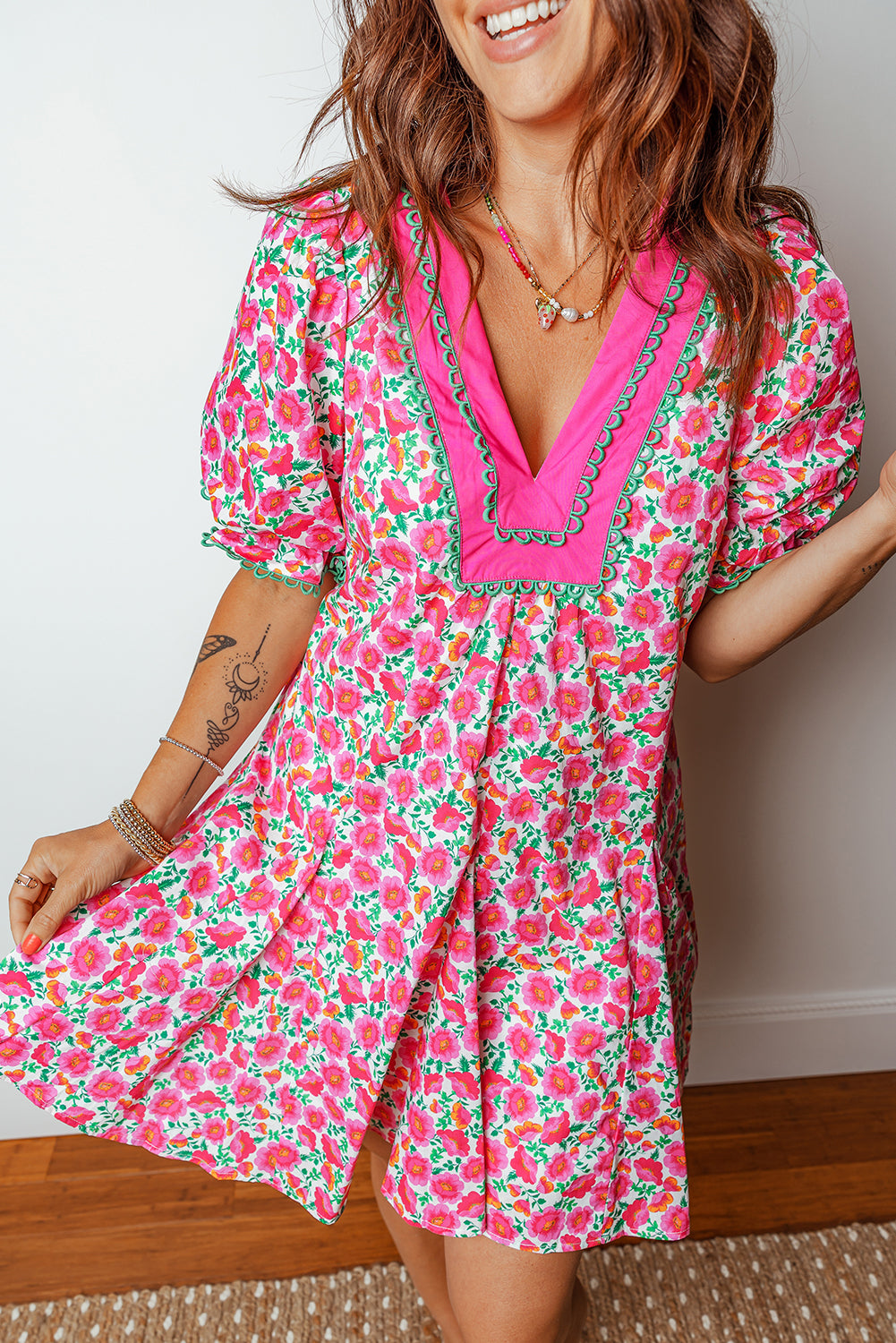 Pink Floral Print V Neck Patchwork Short Bubble Sleeve Mini Dress